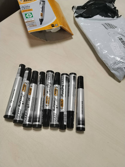 320559 - BIC Shënjues të Përhershëm 2300 ECOlutions, Majë Mesatare, për Karton, Plastikë, Dru, Metal - Bojë e Zezë, Kutia me 12 copë