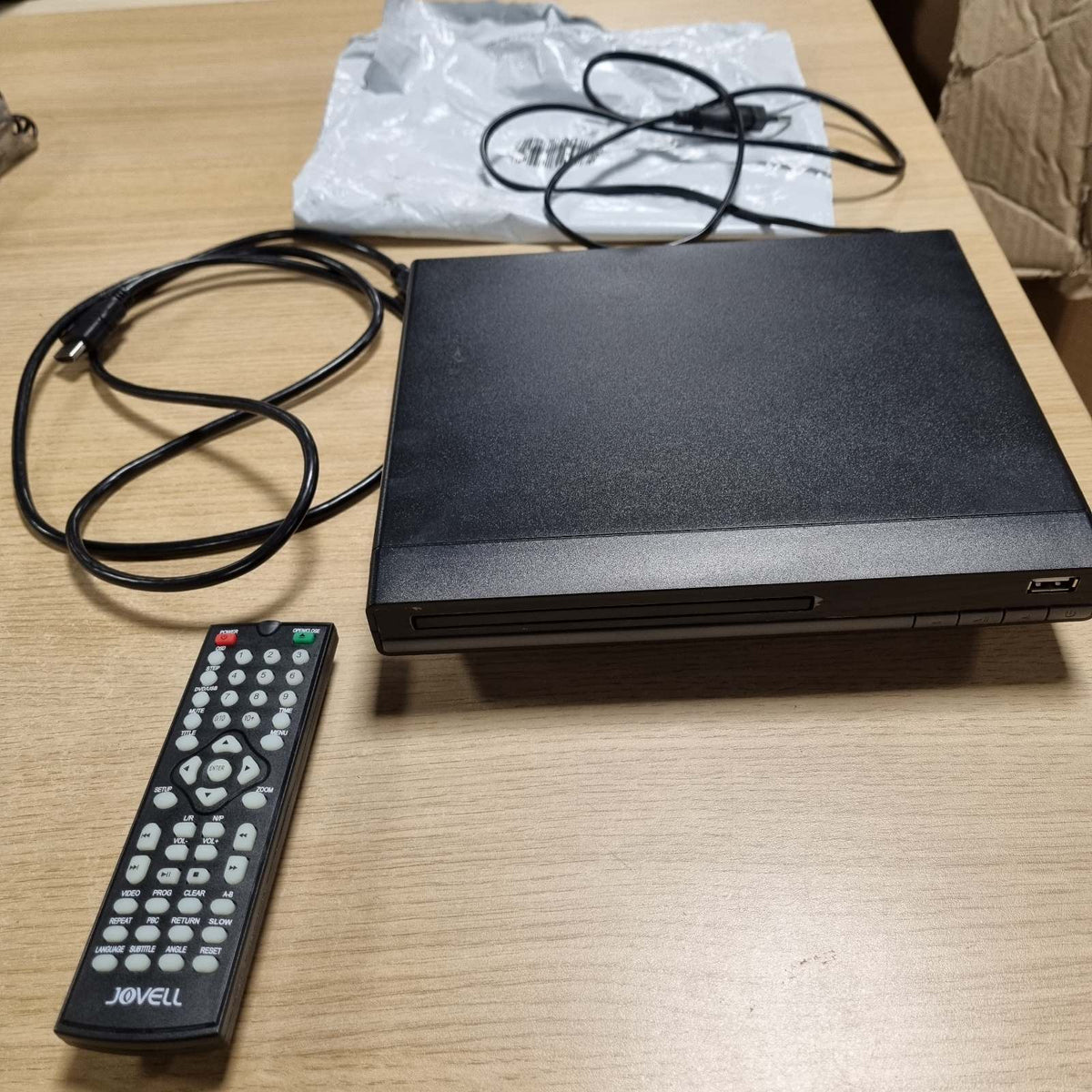 309801 - Lexues kompakt HD DVD DVD-168, Dalje HDMI AV, Lexues DVD/CD 1080p, Hyrje USB, pa rajone, E Zezë