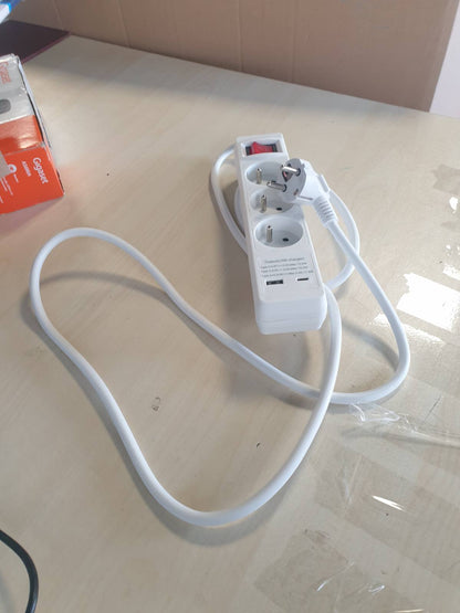 276996 - EMOS Shirit elektrik 3-kahësh me karikim USB dhe kabllo 2m, standard francez