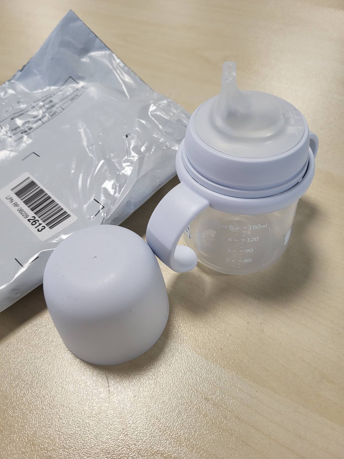 275706 - SUAVINEX - Kupë për fëmijë Baby Learning, Grykë silikoni, Shishe për foshnje me doreza, me sistem antikolikë, kapak mbrojtës, Kupë që nuk derdhet, 150 ml, për foshnje +6 muaj, e sigurt për lavastovilje, Wild&Free Blue