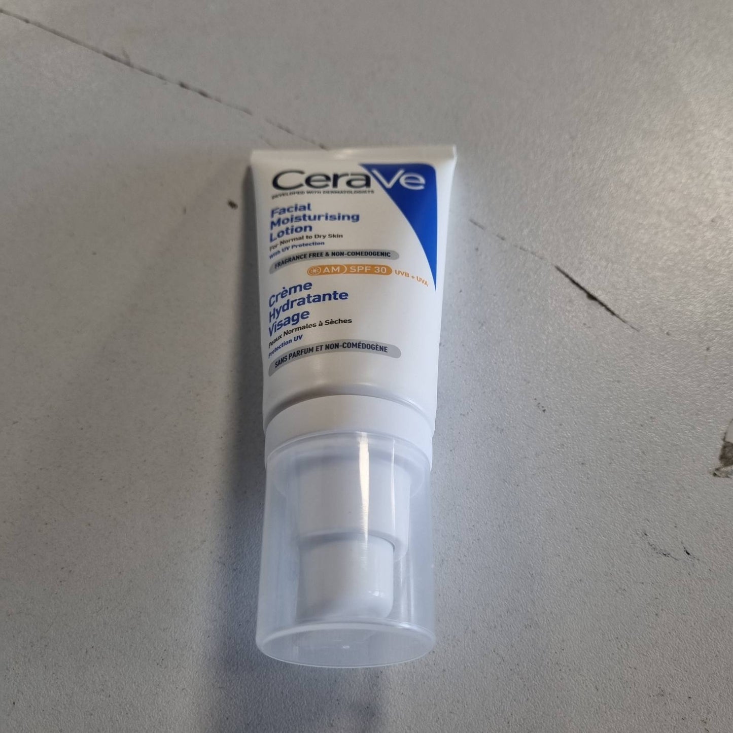 321576 - CERA VE Krem për fytyrën me SPF 30, krem hidratues, pa aroma dhe parabene, për lëkurë normale deri të thatë, 52 ml