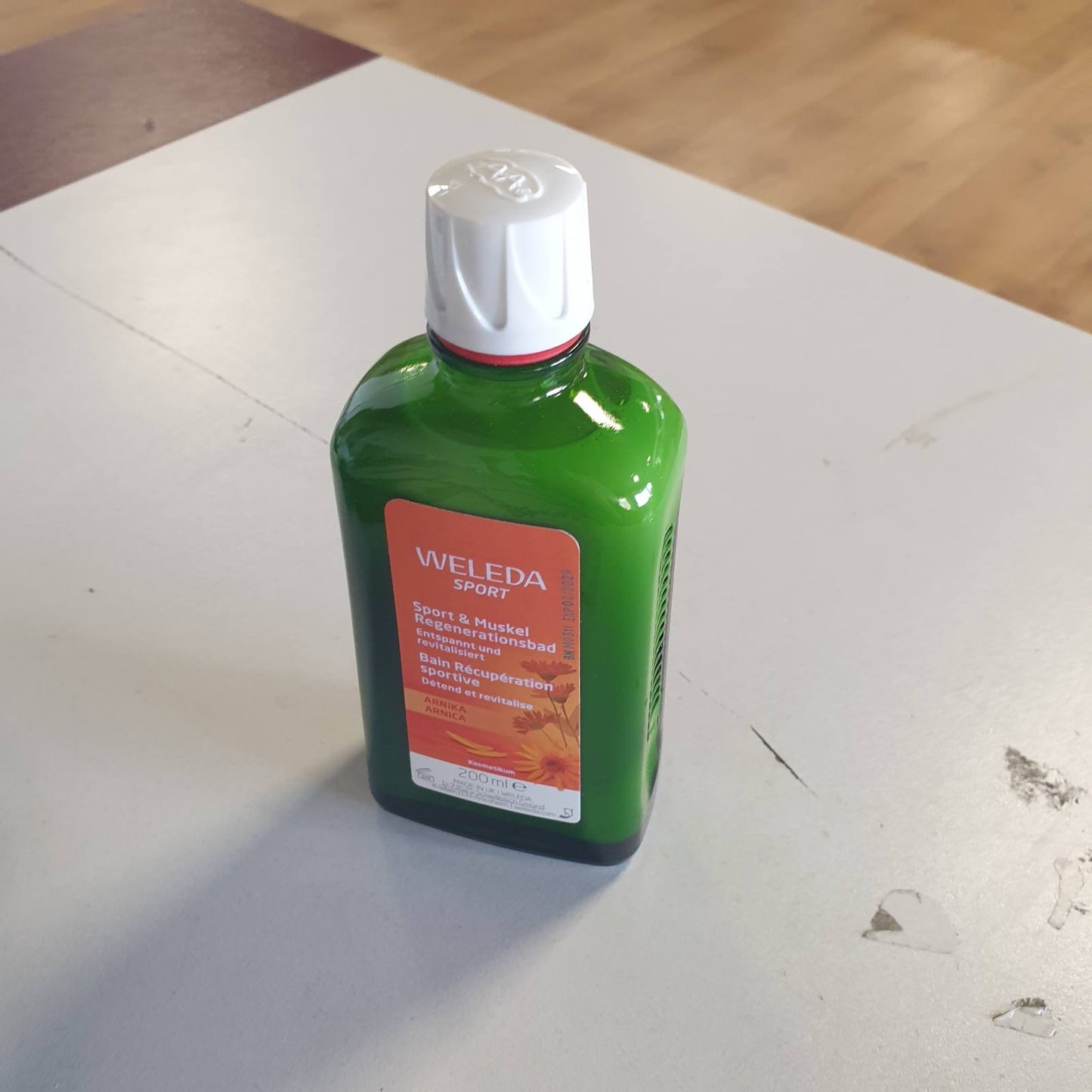 317976 - WELEDA - Organic Sport & Muscle Bath (vegan) - Shtesë natyrale kozmetike për banjë me vajra esencialë - 1 x 200ml