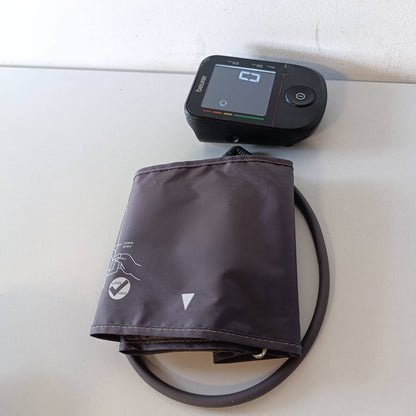 315815 - BEURER Monitor tensioni i gjakut BM 48 për krahun e sipërm, funksionim me një buton, zbulim i aritmisë, manshetë, aplikacion, transferim të dhënash në Apple Health, ngjyrë e zezë