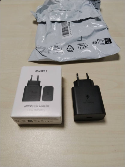 309926 - SAMSUNG Adaptues i karikimit të shpejtë EP-T6010N, karikues USB-C 60W, i zi