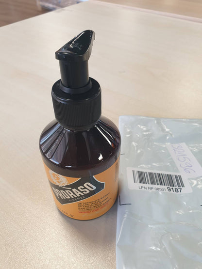 321596 - PRORASO Shampo për mjekër, Kujdes për fytyrën për meshkuj, 200 ml, Pastrim dhe Zbutje, Aromë druri dhe erëzash, Prodhuar në Itali