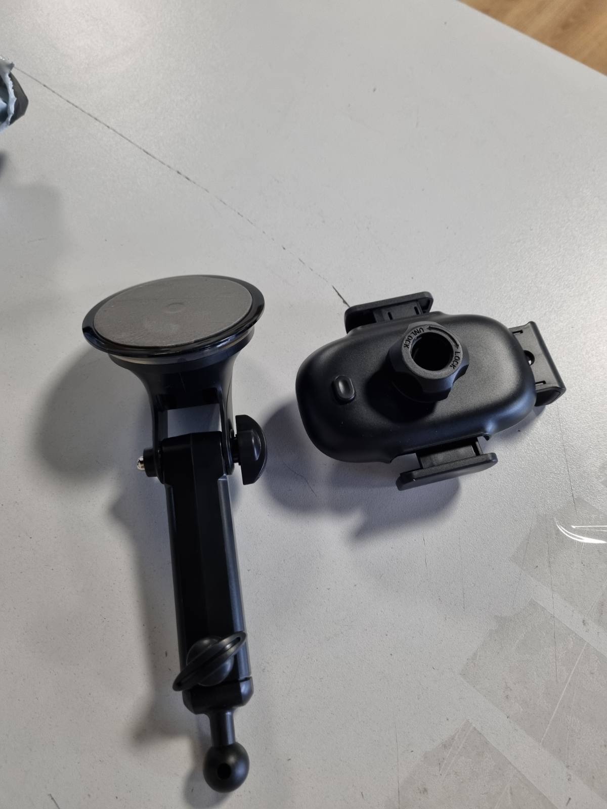 309109 - MIRACASE - Mbështetëse për Telefon në Makinë, e Rrotullueshme 360°, për iPhone, Galaxy dhe të Gjitha Telefonat