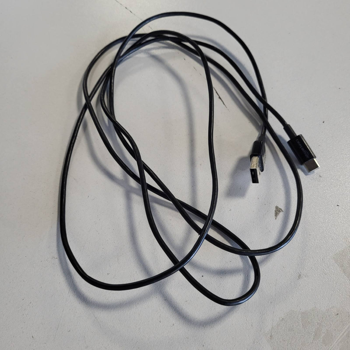 296414 - AMAZON BASICS KABLLO KARIKIMI TË SHPEJTË USB-C në USB-A 2.0, 480 Mbps, i çertifikuar USB-IF, për Apple iPhone 16/15, iPad, Samsung Galaxy, tabletë, laptop, 1.8 m, i zi