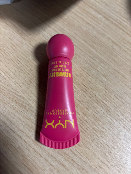 303843 - NYX Professional Makeup Balsam buzësh me aromë, 8 ml, nuanca: Sweet Smack