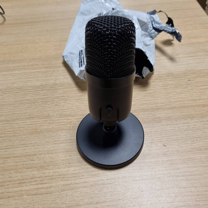 308951 - AMAZON BASICS Mikrofon kondensues mini USB 5.8 x 3.4 inç, marrje kardioid, për transmetim dhe lojëra, i zi