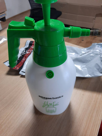 335048 - Spërkatës me presion AMAZON BASICS me mekanizëm shkrehës të Kyçshëm, kapacitet 2L
