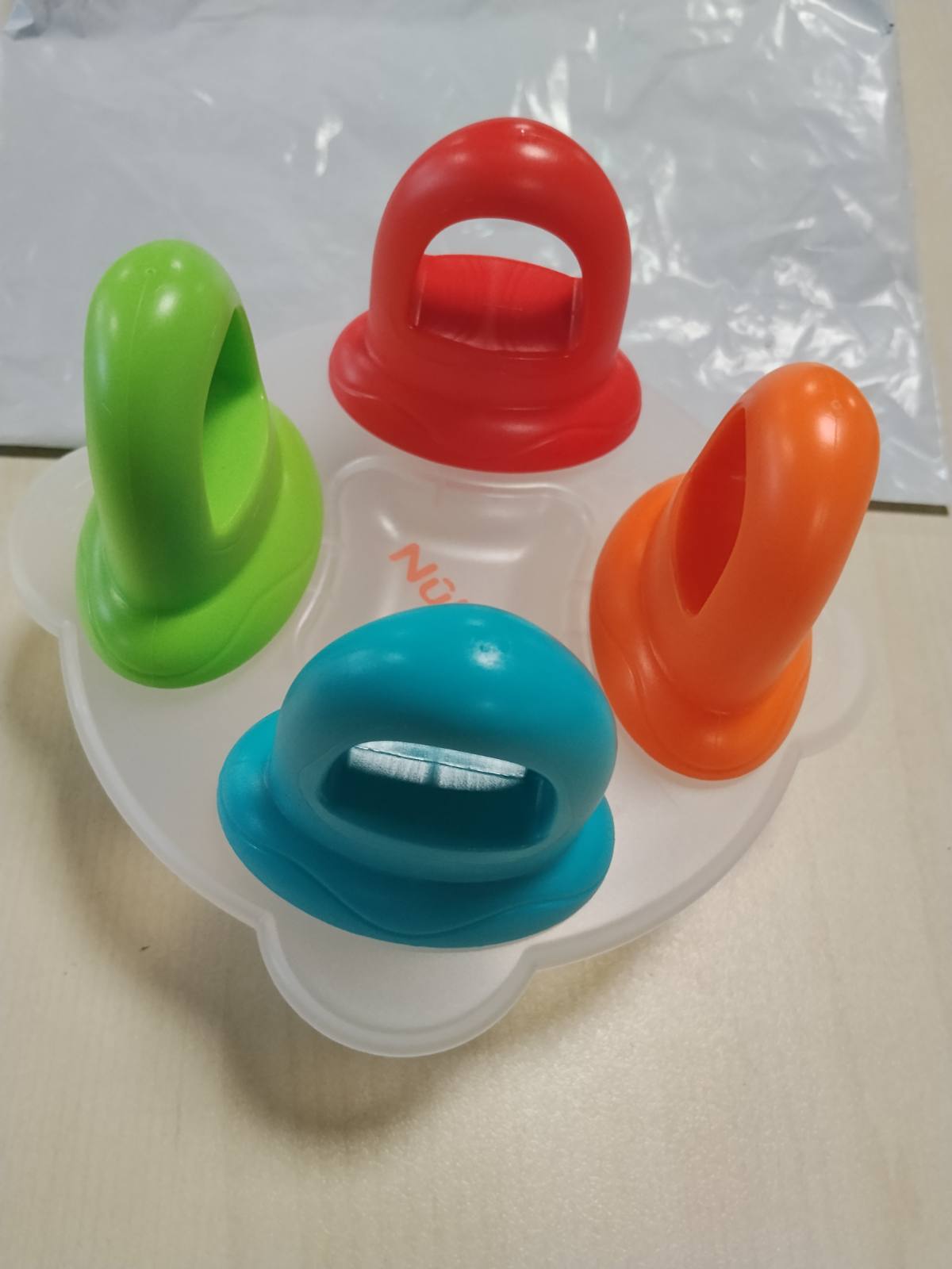 290345 - NUBY Fruitsicles, 4 Forma për akullore me doreza, 6+ Muaj