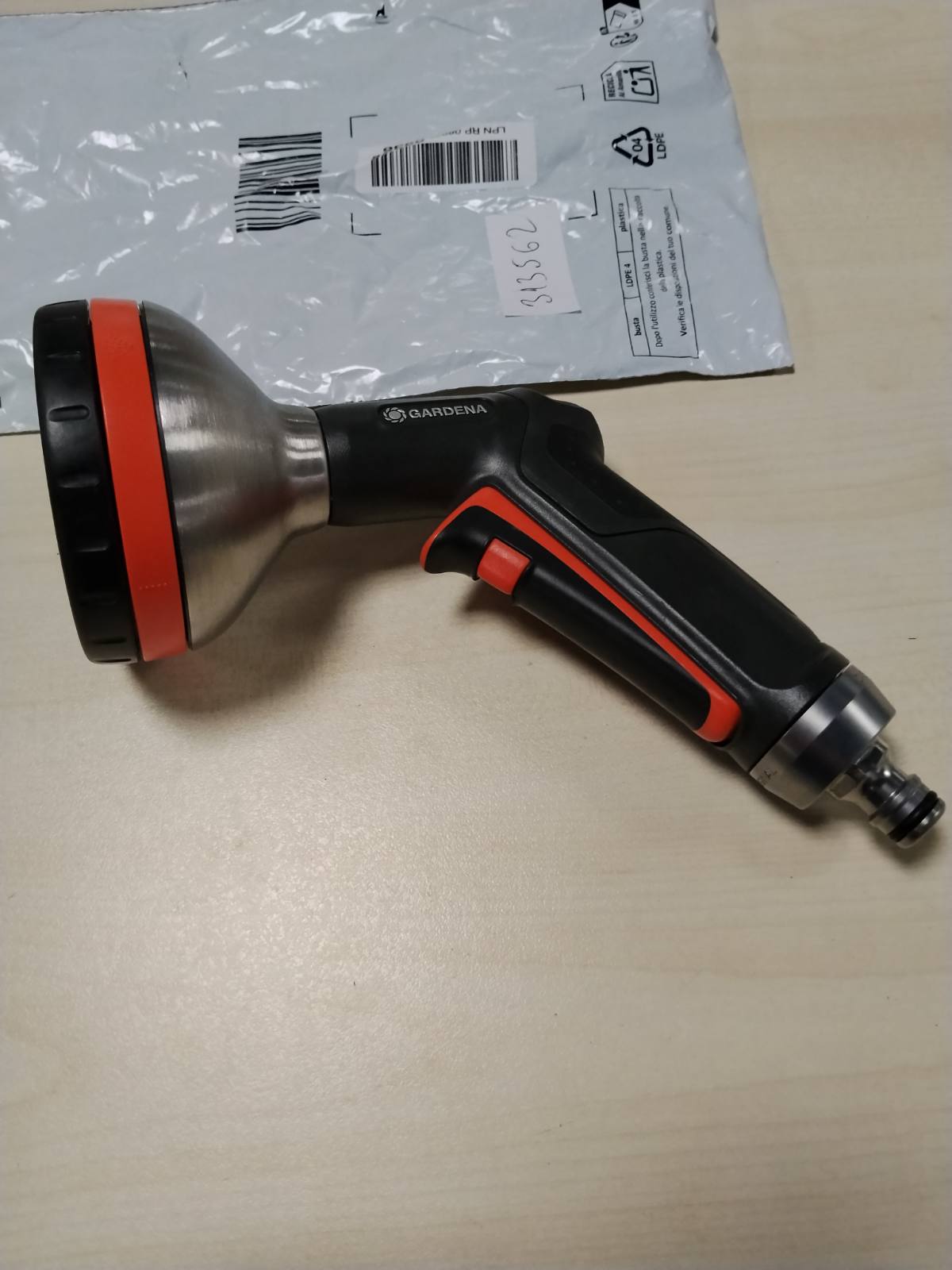 313562 - Gardena Premium Spërkatës shumëfunksional, Spërkatës kopshti për ujitje dhe pastrim, 5 modele spërkatjeje, filtër papastërtie, bllokim i spërkatjes së vazhdueshme, mbrojtje nga ngricat (18317-20)