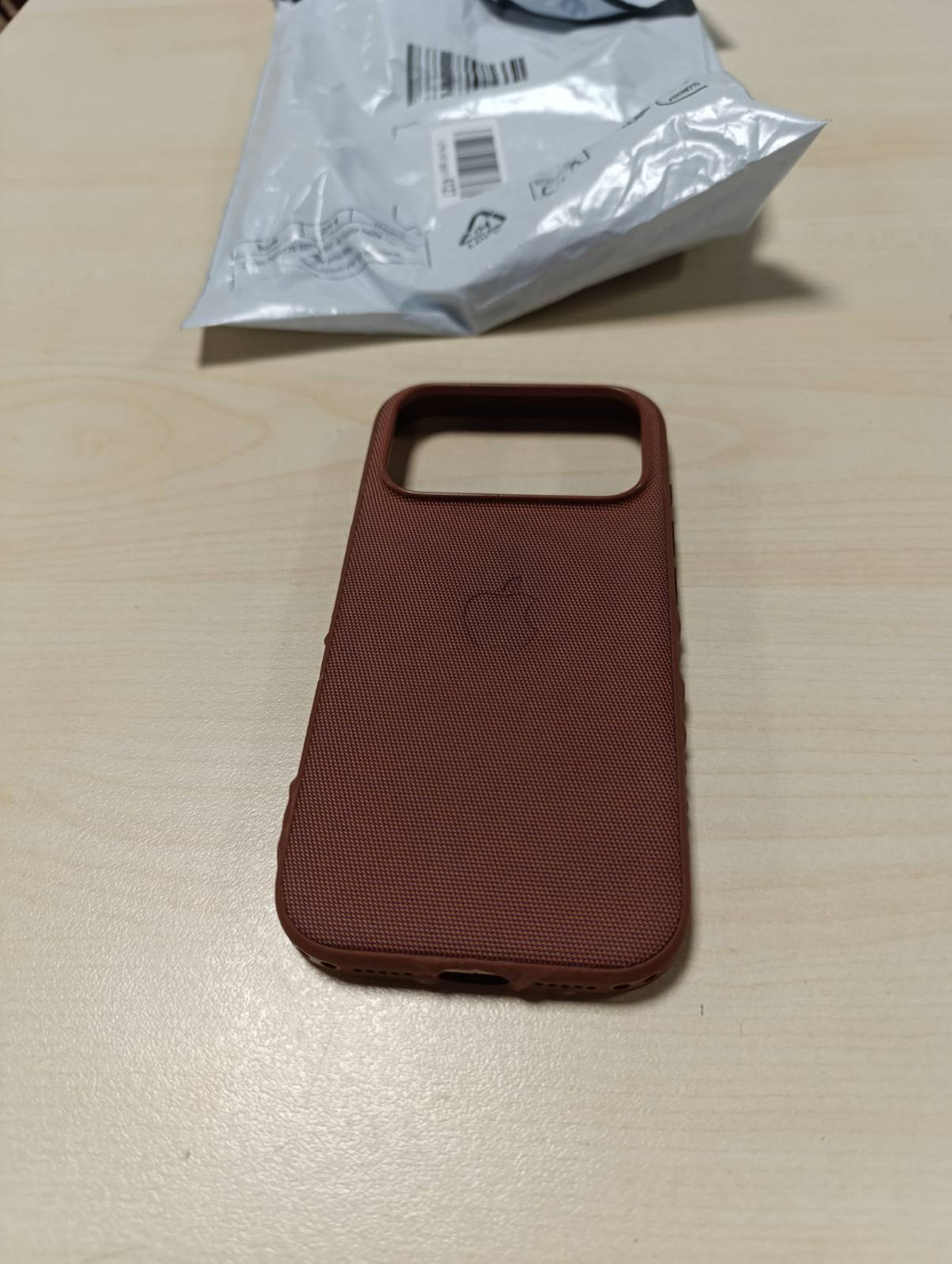 308753 - Apple Mbështjellëse funksionale prej pëlhure për iPhone 17 Pro me MagSafe - Siena