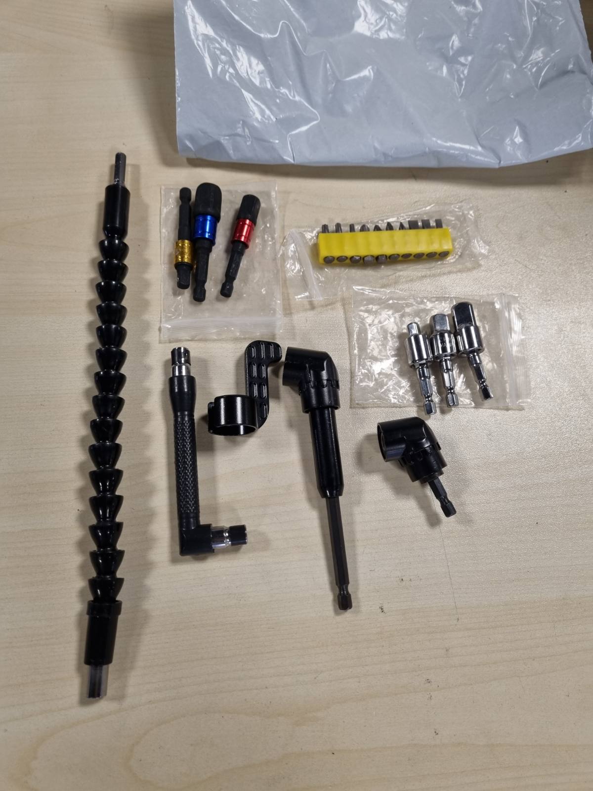 335162 - QWORK® Set kaçavidash këndore me 20 pjesë, 2 adaptorë 105°, 1 zgjatues shpimi, 6 adaptorë për fole, 10 maja argjendi, 1 çelës L