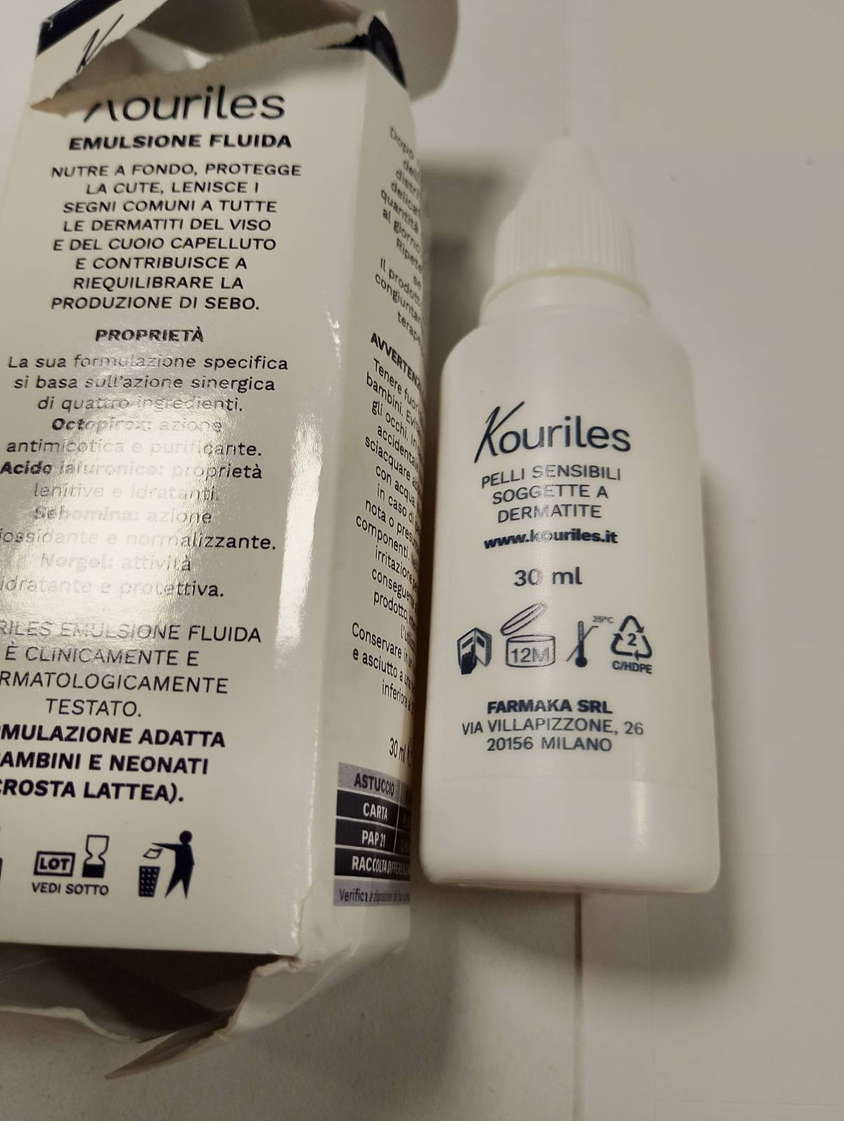 312257 - KOURILES Emulsion Lëng Hidratues dhe Mbrojtës për Fytyrën dhe Skalpin, 30 ml