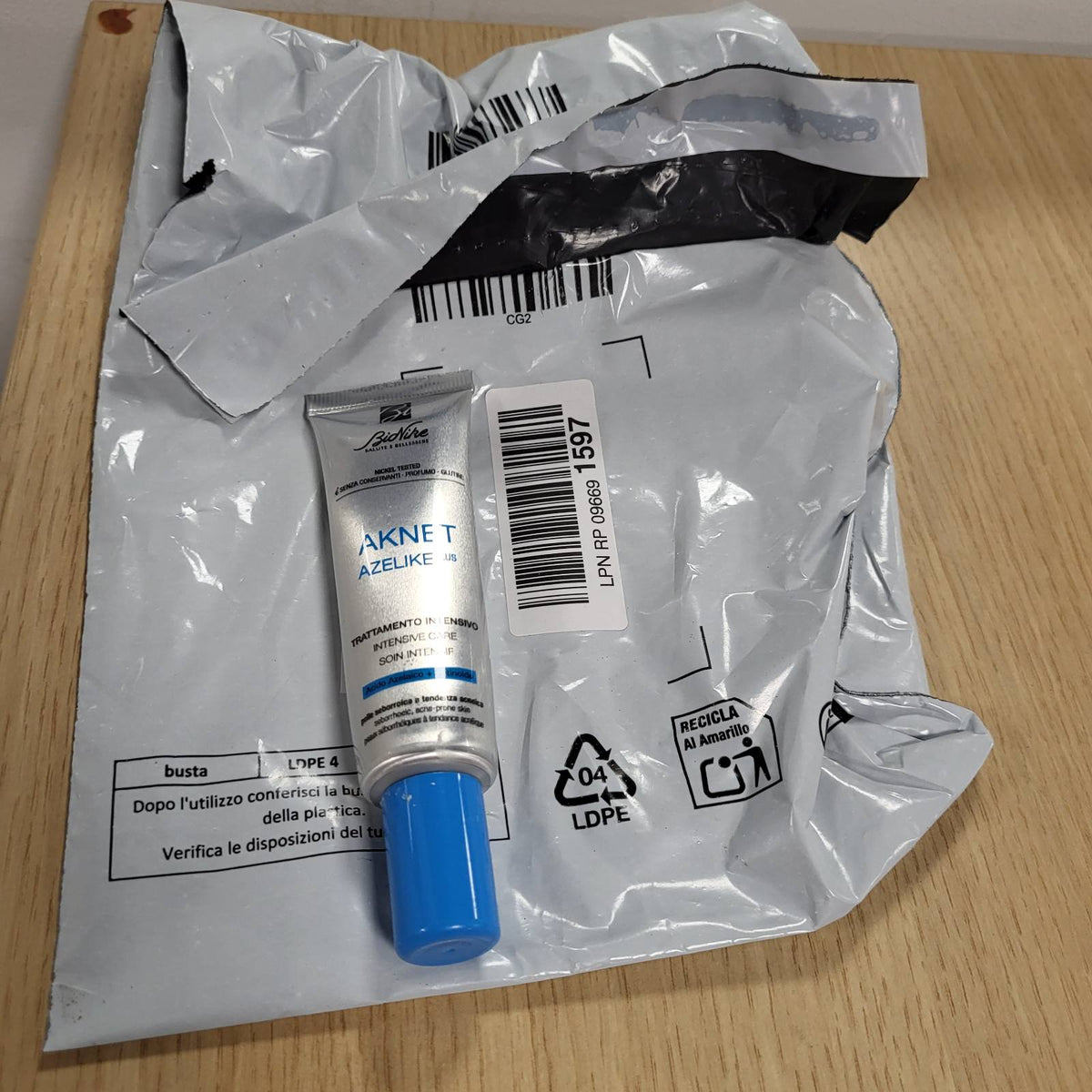 303325 - BIONIKE AKNET AZELIKE PLUS - 30 ml, Trajtim Intensiv për Fytyrën me Acid Azelaik, Kundër Inflamacionit të Folikulave