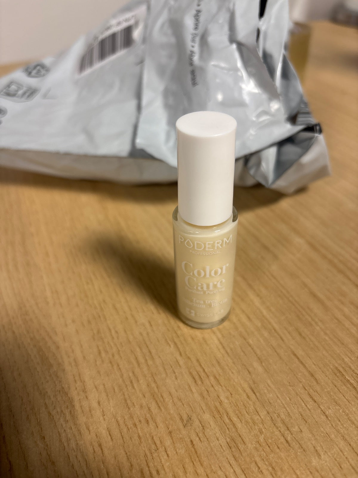 336573 - PODERM Manikyr me aromë çaji - me ngjyrë qumështi | 8 ml - Swiss Lab