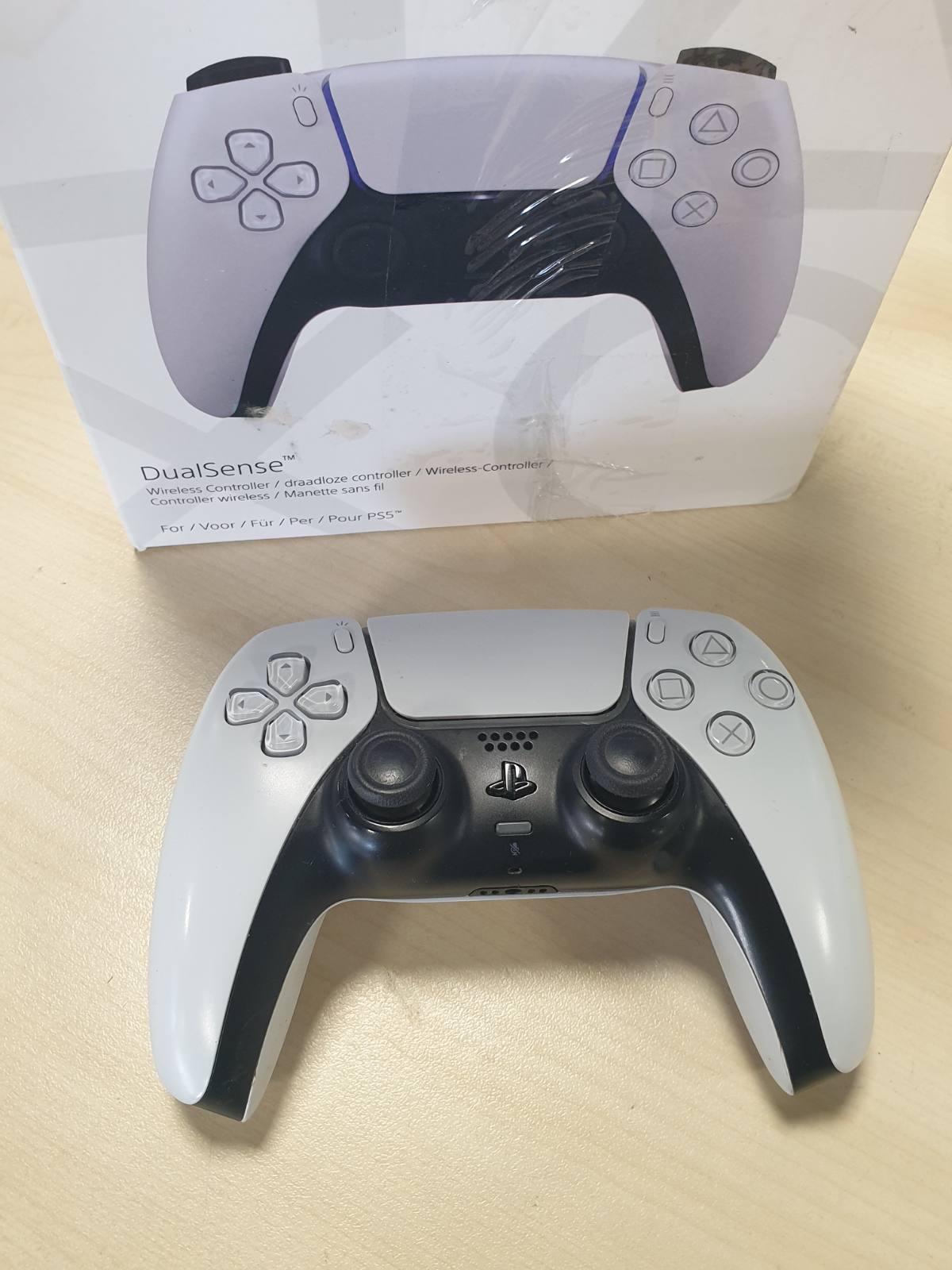 276240 - SONY PLAYSTATION®5, KONTROLLUES PA TEL DUALSENSE™, i bardhë