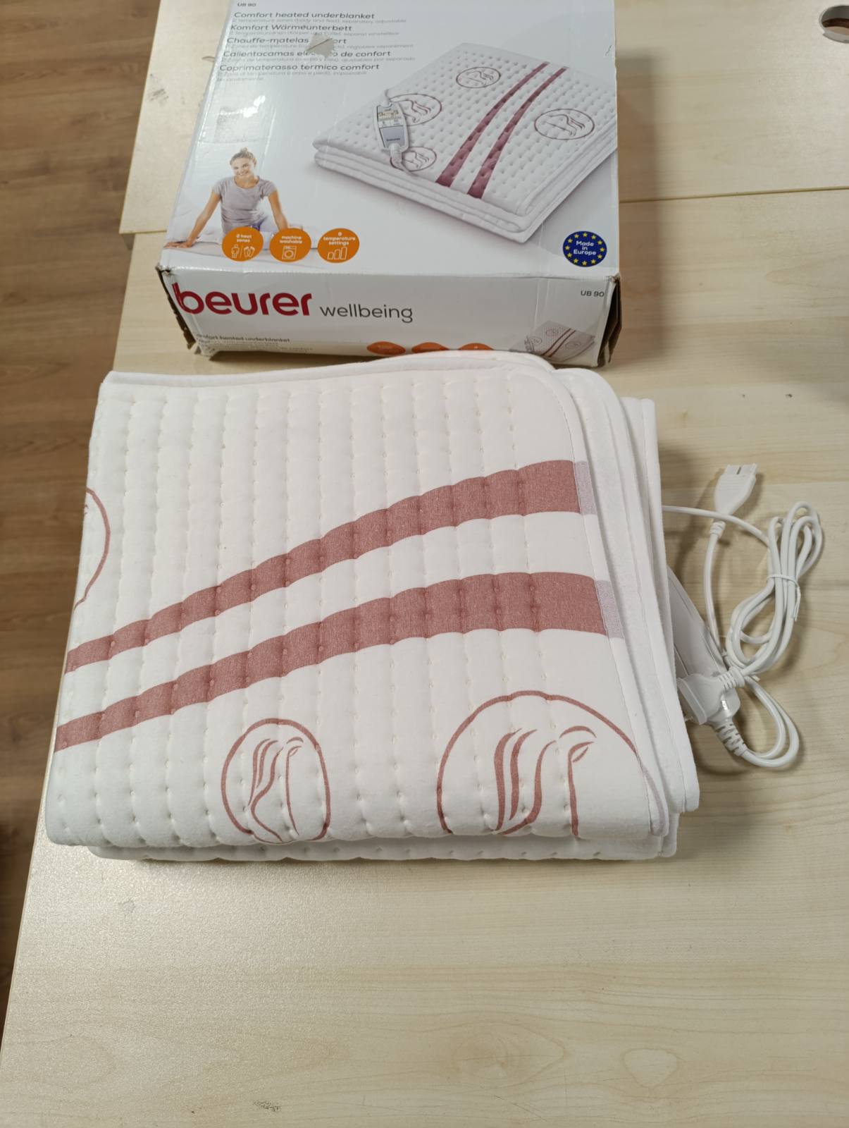 292312 - BEURER Batanije e ngrohtë UB 90 Comfort, 150 x 80 cm, me dy zona temperature, 9 cilësime, rivendosje automatike, Eco-Control, e lahet në lavatriçe, e bardhë