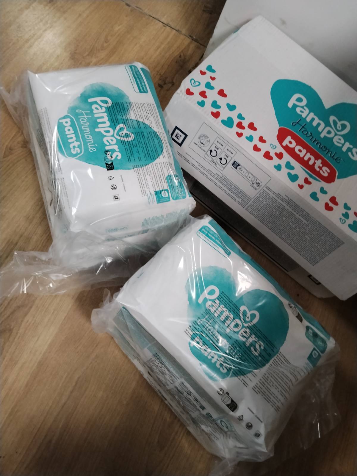 292285 - PAMPERS HARMONIE | Mbajtëse për foshnje, Madhësia 5, 144 pelena, 12-17 kg, Pako 1-muajshe