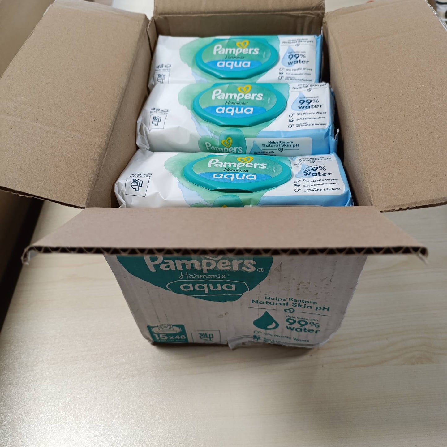 293459 - PAMPERS Pecetat Harmony Aqua, 15 pako me nga 48 peceta, gjithsej 720 peceta, locion i lehtë me 99% ujë.