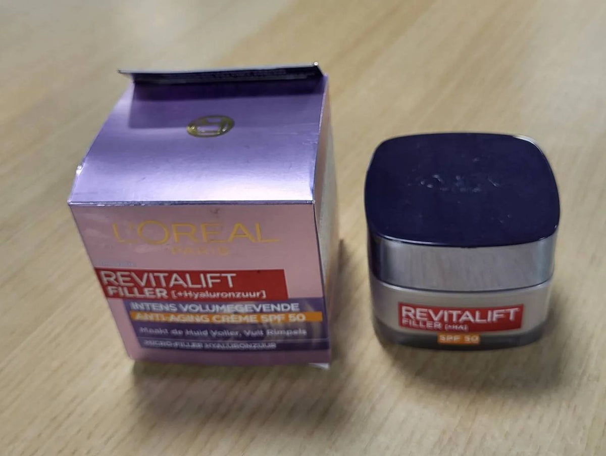 302208 - L'ORÉAL PARIS Krem ditor kundër plakjes me acid hialuronik dhe SPF 50 Revitalift Filler, 50 ml; Mbush rrudhat dhe vijat e holla