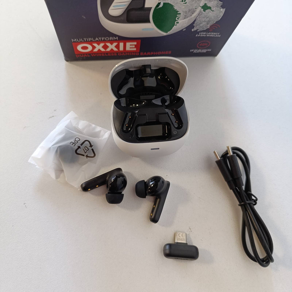 295677 - GXTRUST 409 OXXIE Kufje Bluetooth pa tel për PS5, Switch, PC dhe celular, me vonesë të ulët, 4 mikrofonë ENC, të bardha
