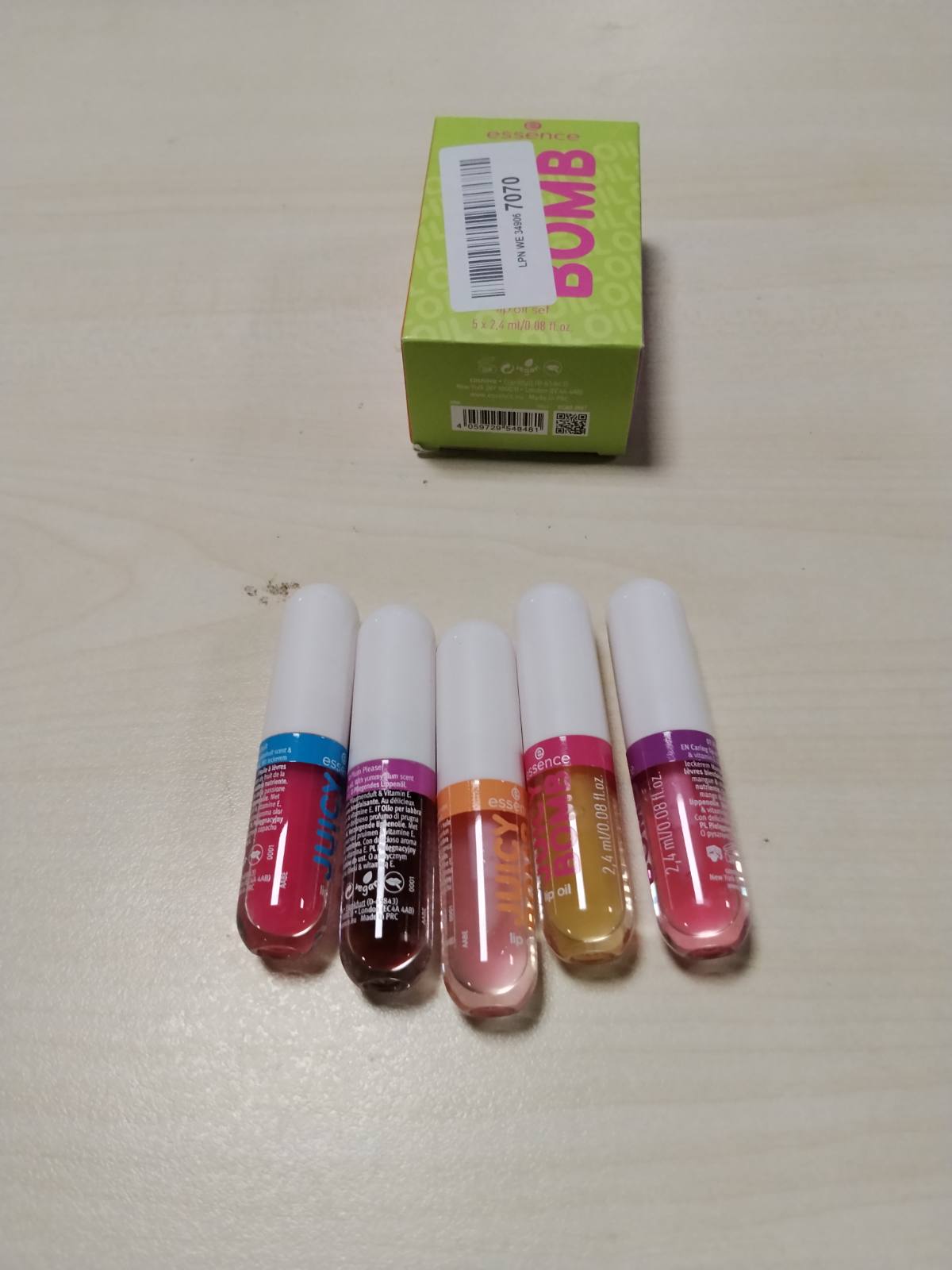 301207 - ESSENCE Set vajrash për buzë JUICY BOMB 02 POUT OF PARADISE | 5 nuanca | Aromë tropikale | 5 x 2.4 ml