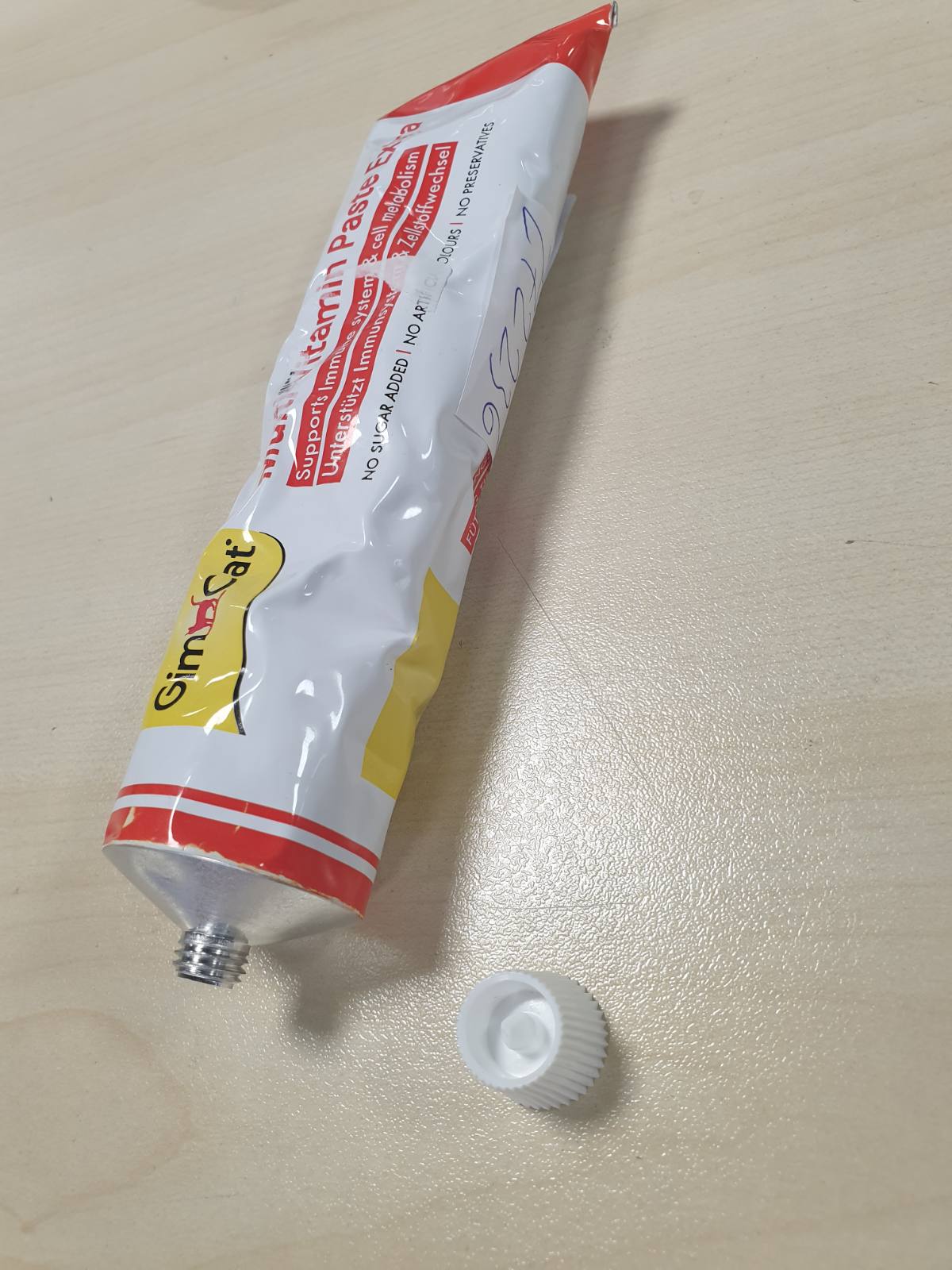 272236 - Pastë multivitaminike GimCat Multi-Vitamin-Extra për mace – ushqim plotësues për mace