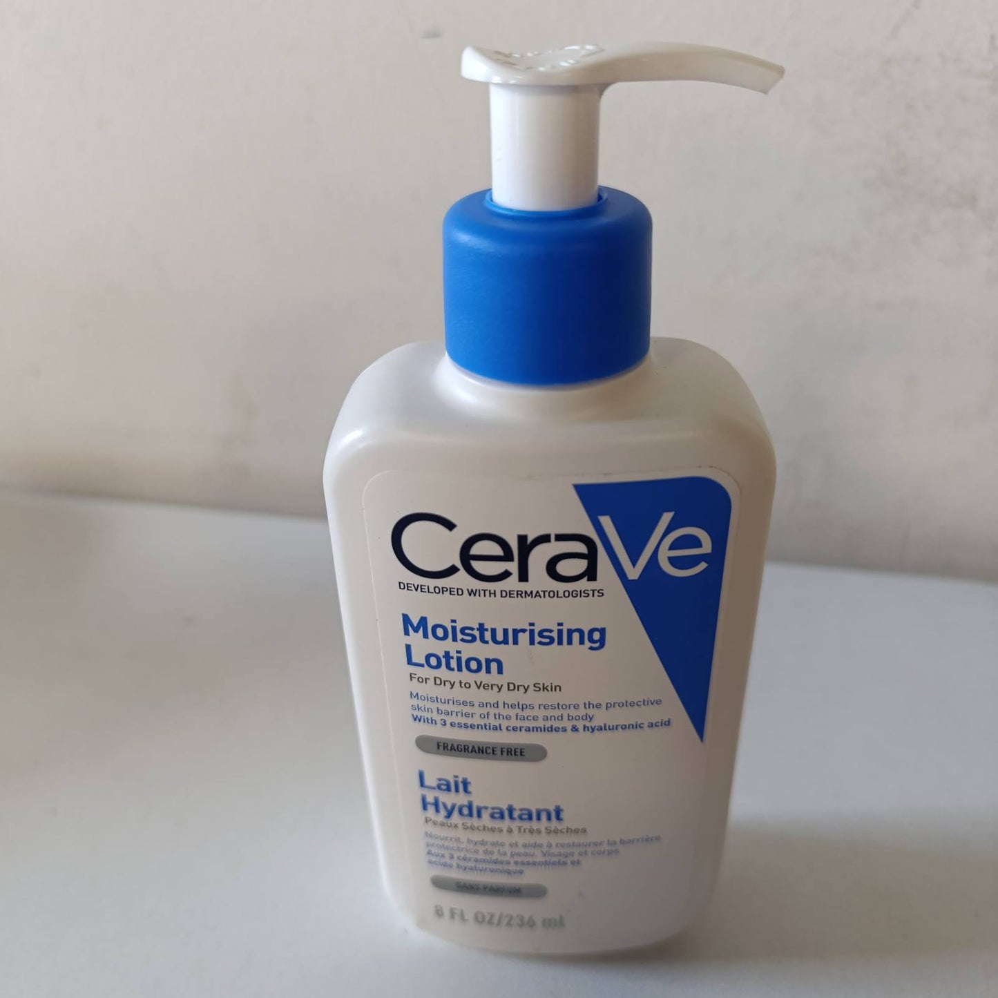 272414 - CeraVe - Locion Hidratues, 236 ml, Acid Hialuronik + 3 Ceramide, Pa aromë, për lëkurë të thatë
