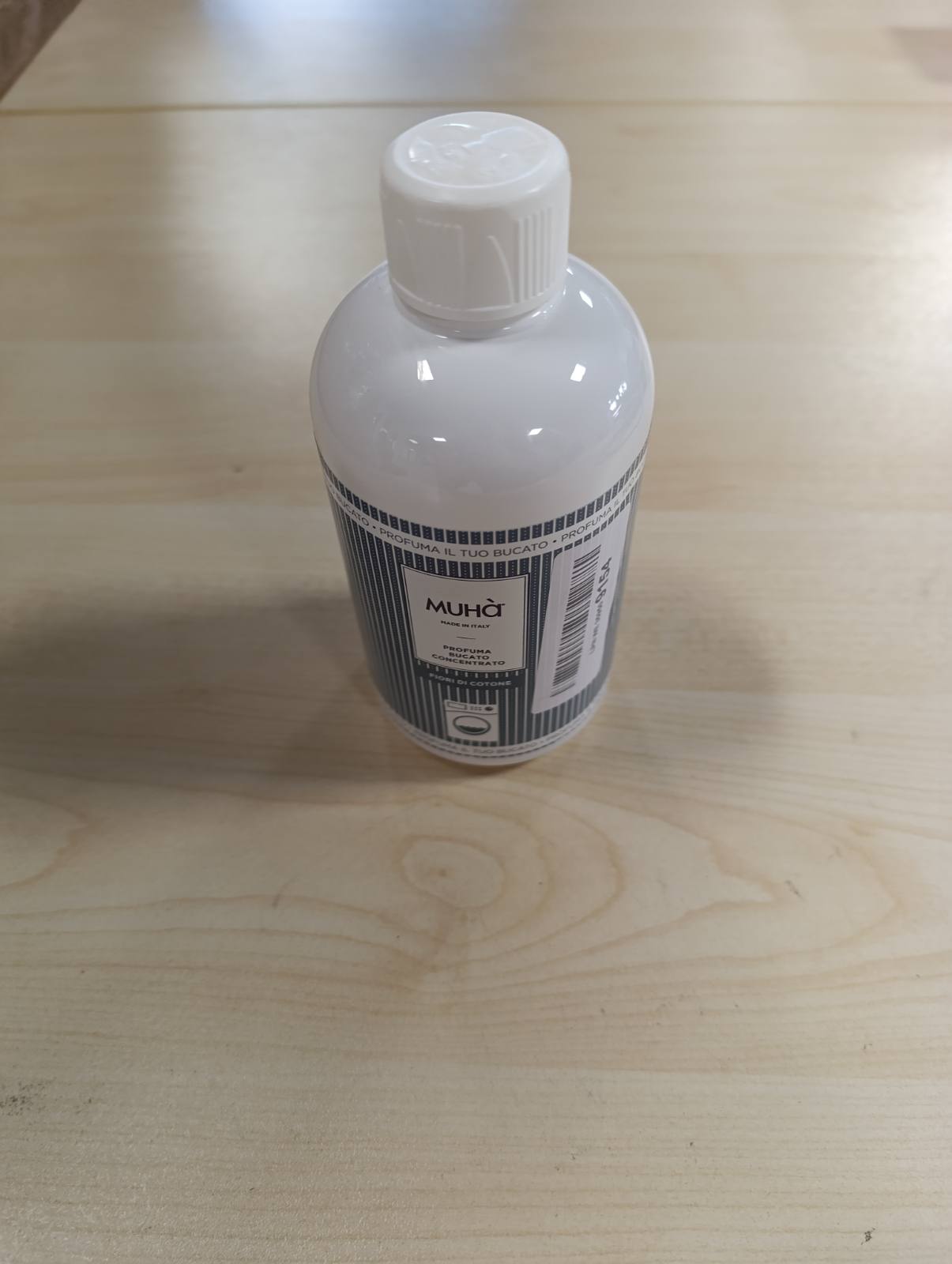 271676 - MUHA Deodorizues i koncentruar për rroba, aromë lulesh pambuku, 400 ml