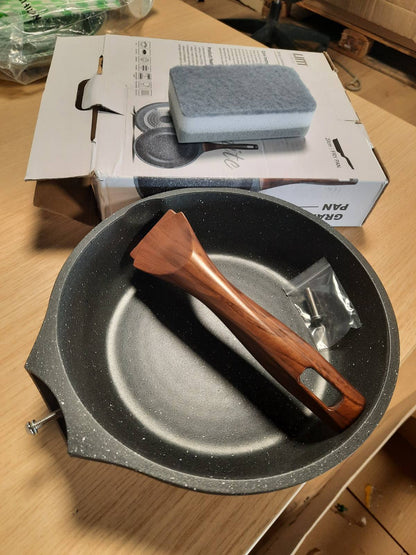 224395 - RIOVARM Tiganë 20cm që nuk ngjitin, për Tortilla me Induksion, Pa PFOA, me Dorezë Bakeliti, i Përshtatshëm për Gaz
