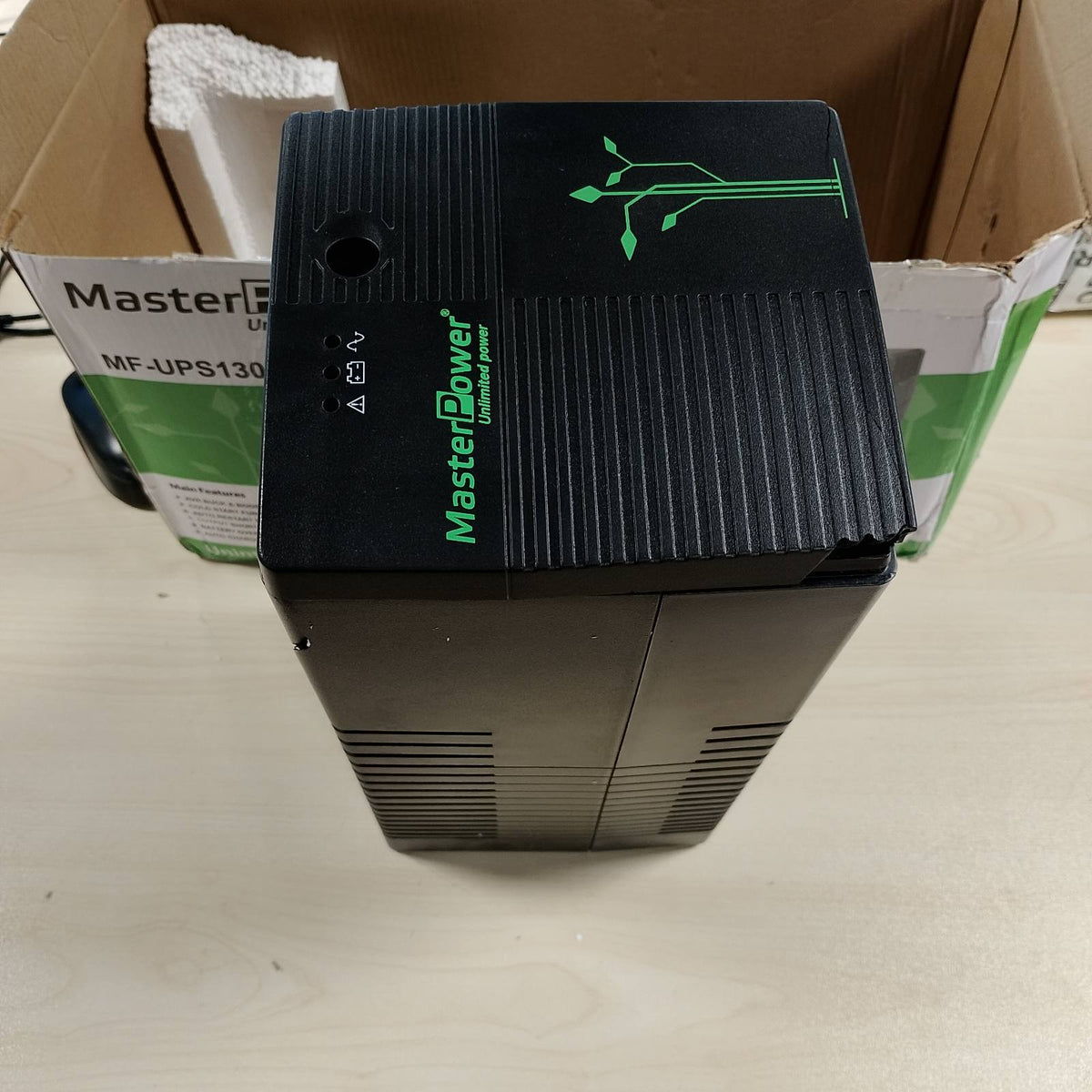 295080 - MASTER POWER UPS 1300VA 720W – Furnizim me energji të pandërprerë me 4 priza Schuko – Dalje me tension konstant