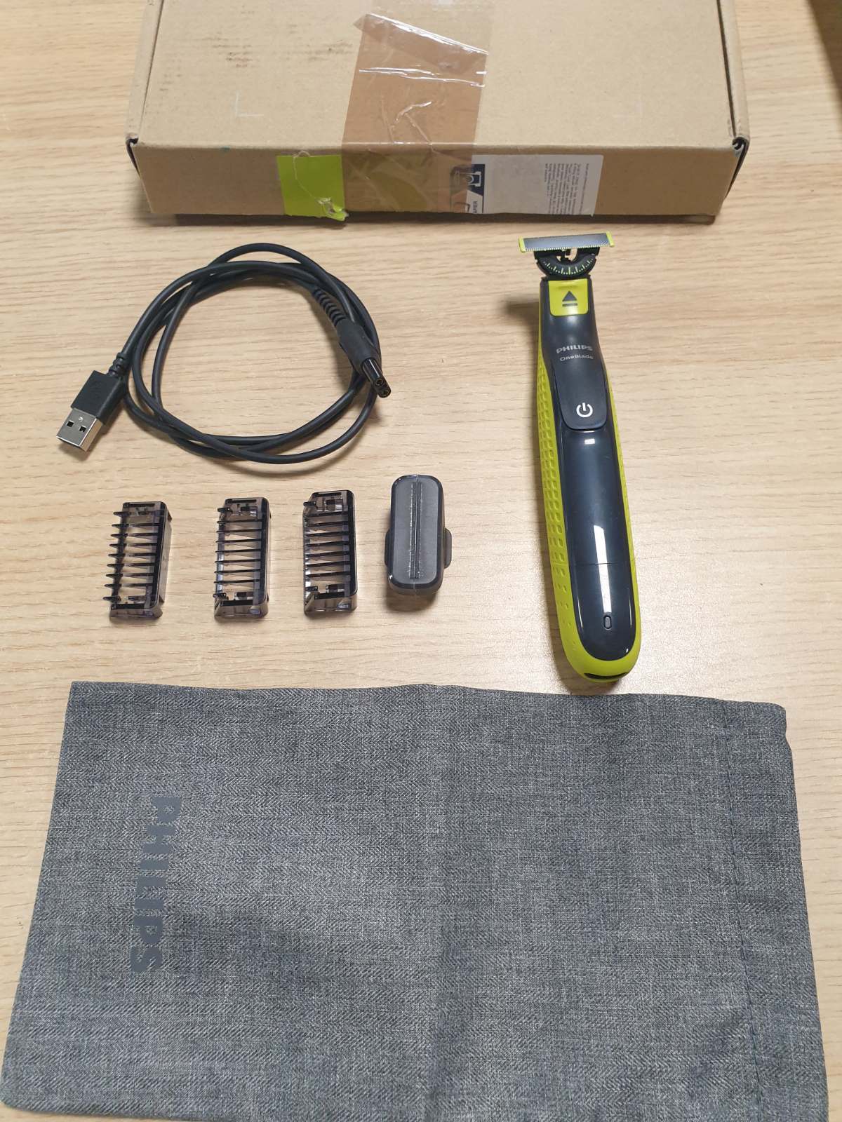 316031 - PHILIPS Makinë rroje dhe prerëseje elektrike OneBlade 360, 2 tehe 360, 3 krehëra (1, 3, 5 mm), QP2724/31