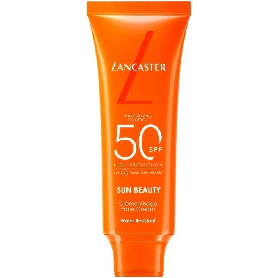 233974 - Lancaster Sun Beauty Face Cream SPF50 50 ml – Krem mbrojtës për fytyrën me SPF 50, që ndihmon në parandalimin e plakjes nga dielli, ofron mbrojtje me spektër të gjerë, teknologji Full Light, rezistencë ndaj ujit dhe djersës, me formulë të pastër.