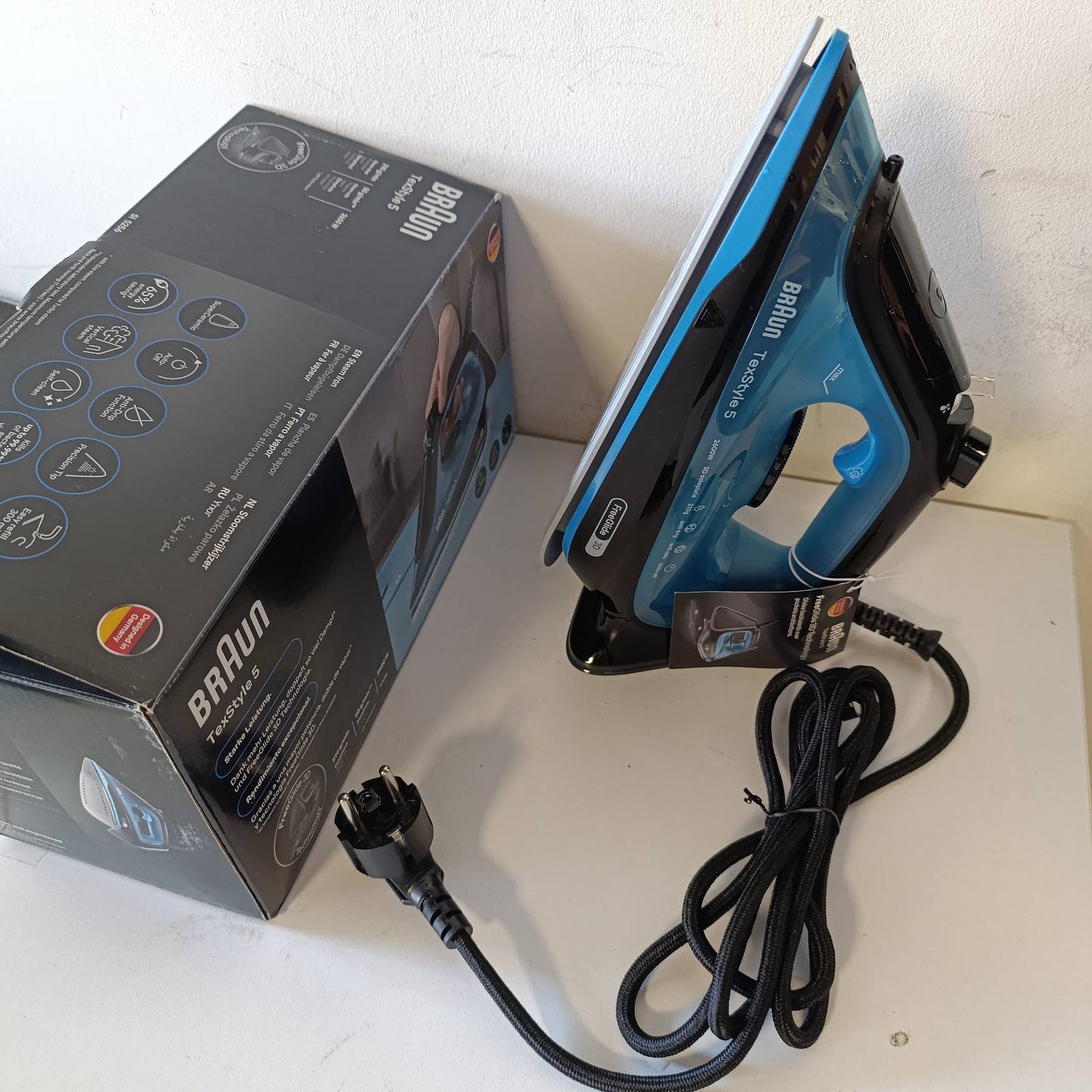 292821 - BRAUN TexStyle 5 SI5256BL, Hekur Rrobash me Pllakë Superqeramike FreeGlide 3D, 2600W, mbushje 300ml, dorezë ergonomike, sistem anti-pikim, Blu/E Zezë