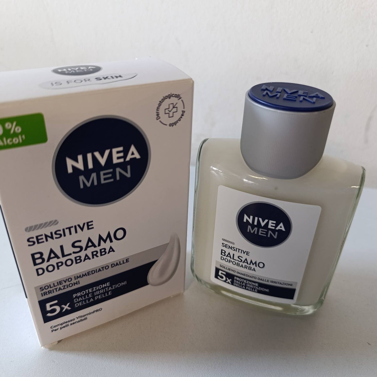 272505 - NIVEA MEN Balsam pas rroje Sensitive për Burra, 100 ml, balsam hidratues dhe anti-irritues për mjekër 24 orë, me kamomil dhe vitaminë E, Pa alkool