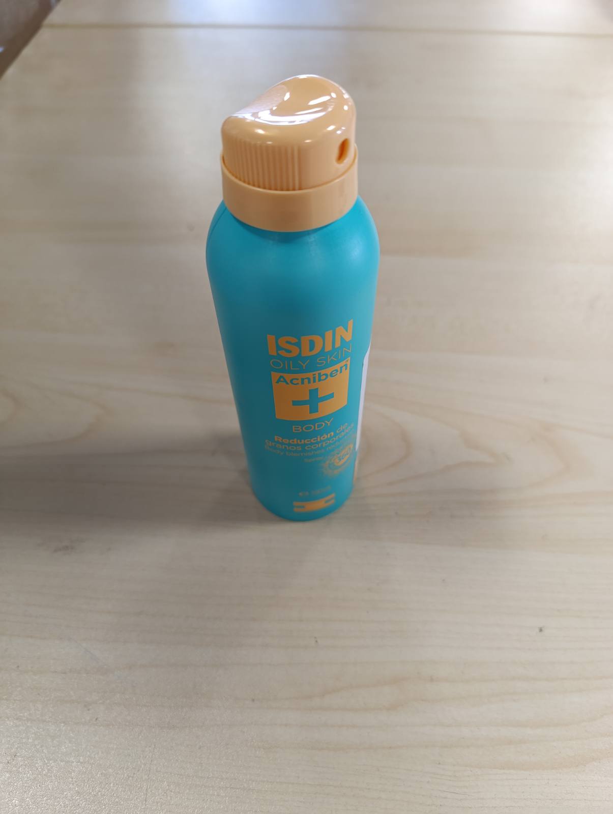 271909 - ISDIN Sprej Trupi Acniben 150 ml, Sprej Trupi me Tharje të Shpejtë për Puçrra