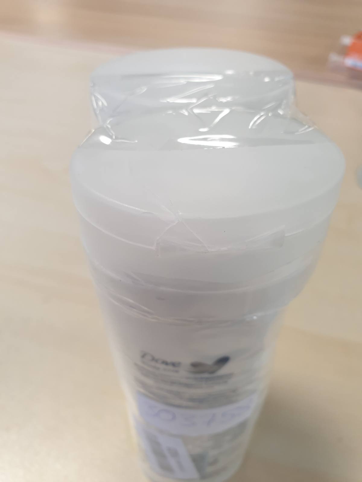 303758 - DOVE Krem Hidratues Trupi Value Pack me Gjalpë Shea dhe Vanilje, 2 x 400ml
