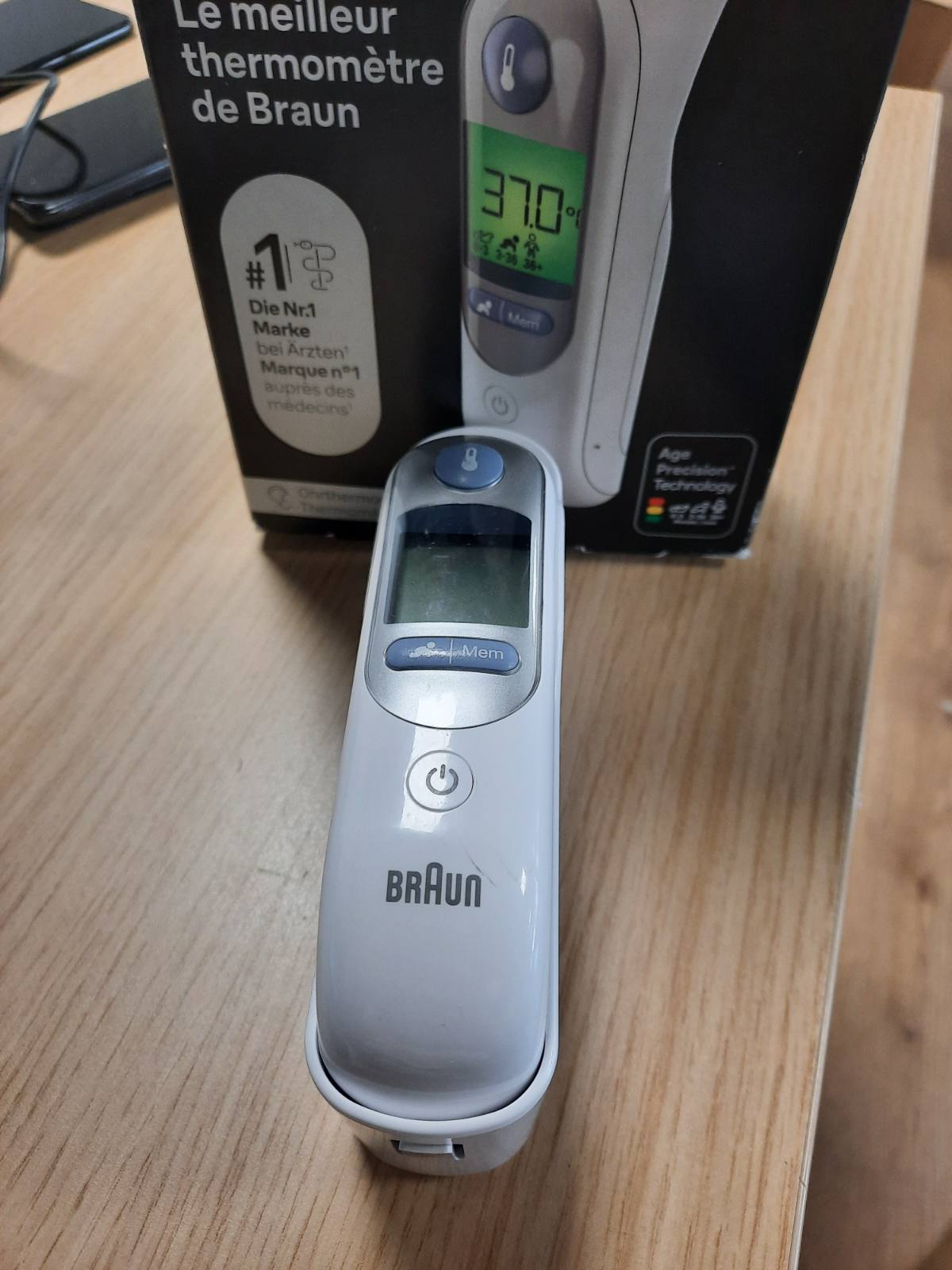 271184 - BRAUN Termometër veshi ThermoScan 7, Teknologji Precizioni Age, Ekran Dixhital me Kodim Ngjyrash, i përshtatshëm për foshnje dhe fëmijë