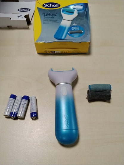 303276 - Scholl Velvet Smooth Express Pedi – Limë Elektrike për Këmbë me Kristale Diamanti, Blu, për Heqjen e Kallove dhe Lëkurës së Fortë
