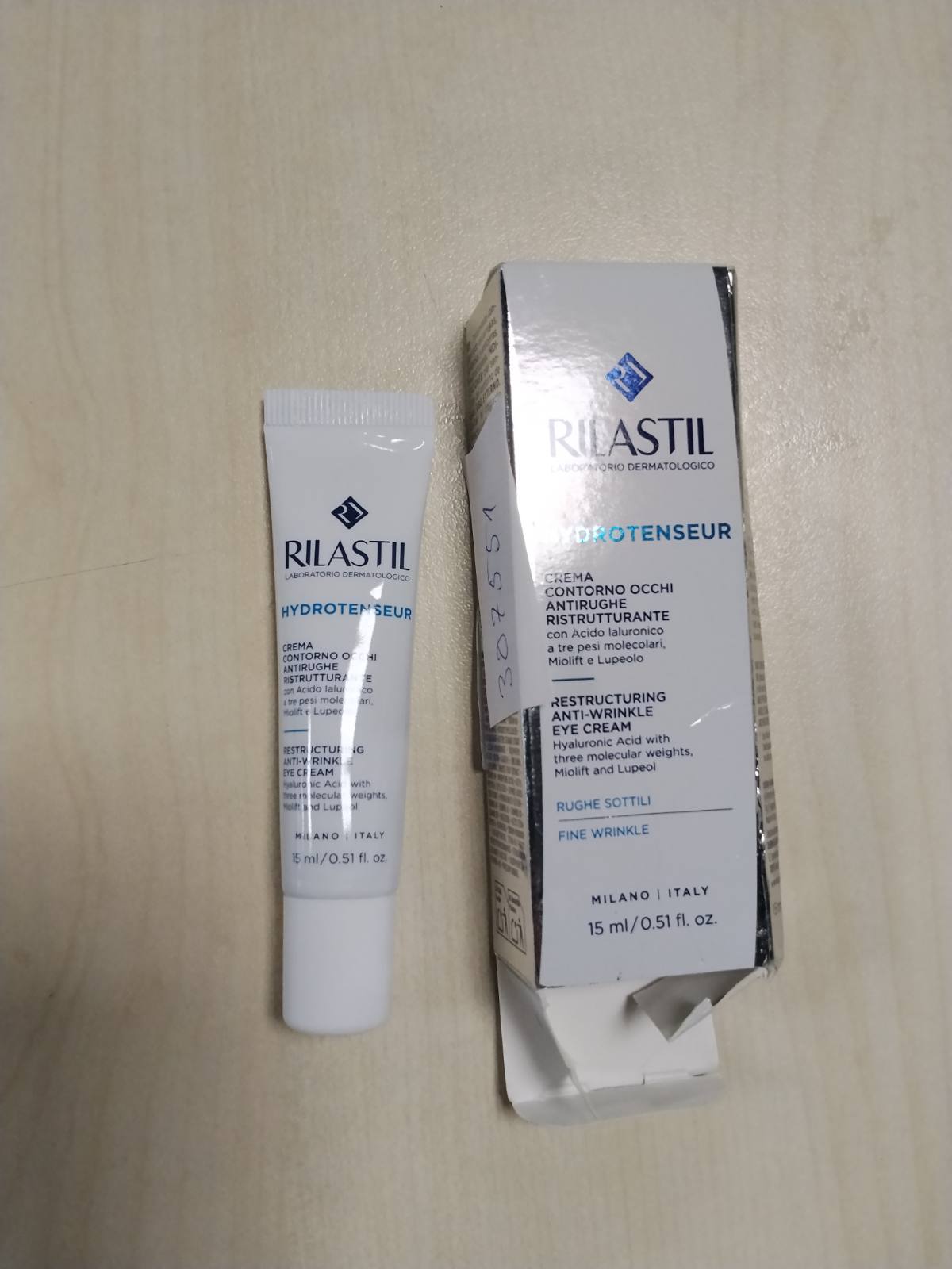 307551 - RILASTIL Krem Hydrotenseur Anti-Rrudha për Konturin e Syve, Hidratues dhe Ushqyes, Veprim i Trefishtë Kundër Plakjes, Kundër Ënjtjeve, Kundër Rrathëve të Errët, Ristrukturues, 15 ml