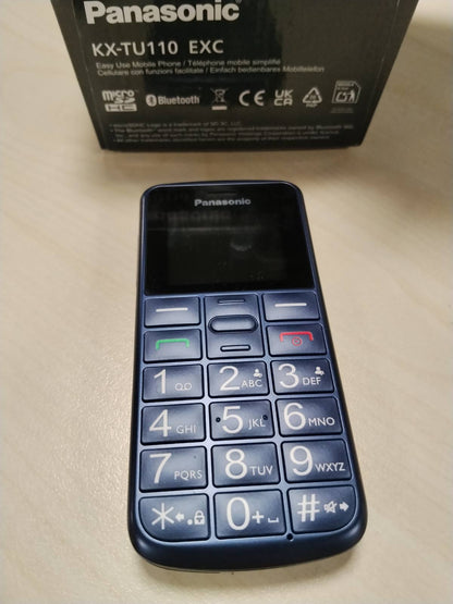 319784 - PANASONIC Telefon Celular KX-TU110EXC për të Moshuarit, Buton SOS, Thirrje Prioritare, Telefon me Butona të Mëdhenj, Bluetooth, Fener, Kamera, ngjyrë Blu