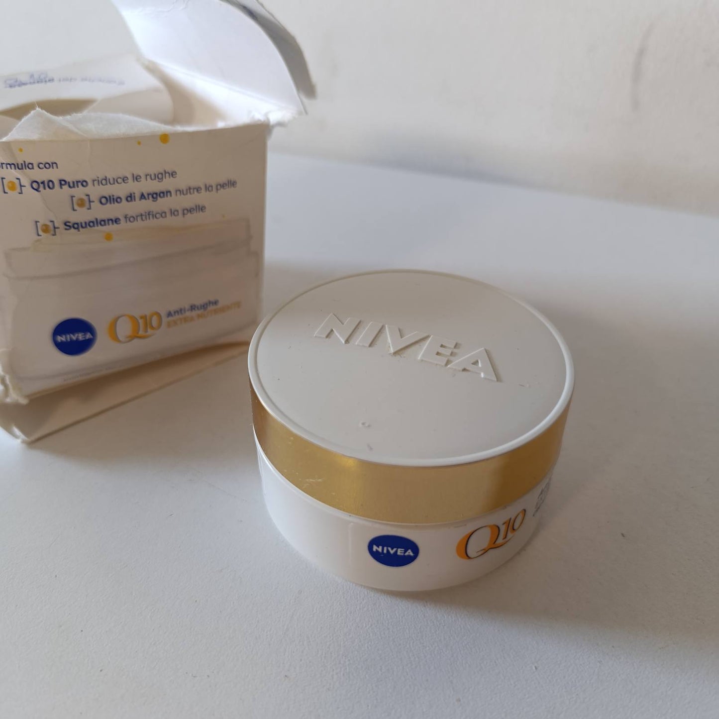 272230 - NIVEA Krem ditor Q10 kundër rrudhave ekstra ushqyes për riparim të thellë SPF 15 50 ml, krem fytyre me koenzimë Q10, vaj argani dhe skualan, për lëkurën e thatë dhe shumë të thatë.