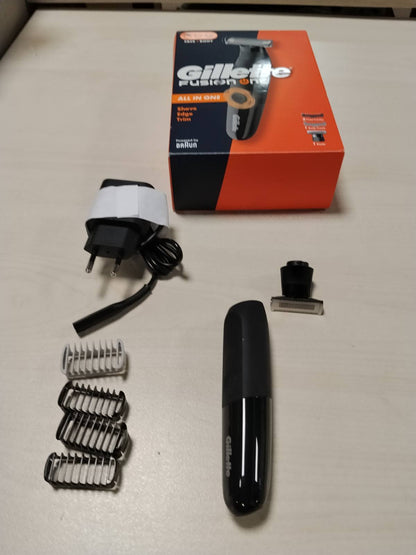 336001 - GILLETTE Fusion One Makinë rroje për mjekër dhe trup, e zezë
