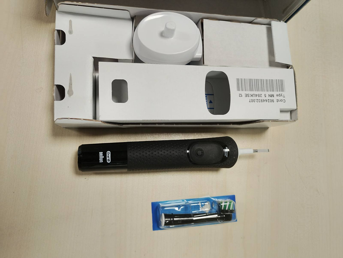 271568 - ORAL-B Furçë dhëmbësh elektrike e rikarikueshme Vitality Pro, e zezë, 1 kokë furçe