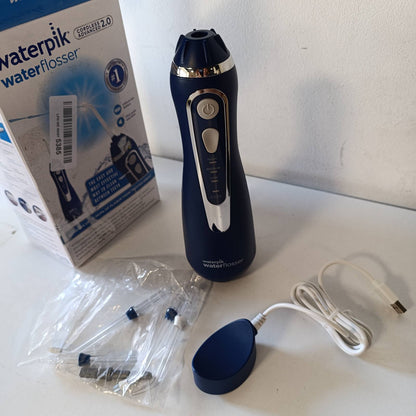 271095 - WATERPIK Pastrues Dentar Portativ, 3 Cilësime Presioni, Bateri e Rikarikueshme, Blu (WP-583EU)