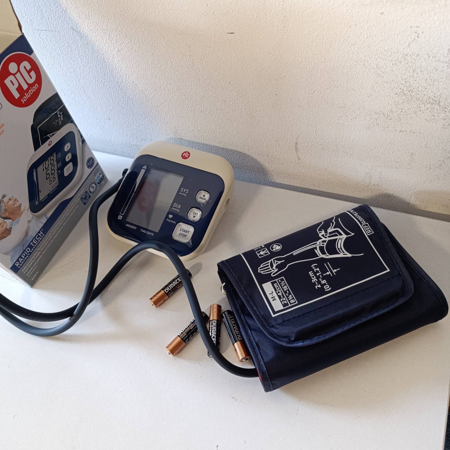 271289 - PIC SOLUTION Monitor i tensionit të gjakut Easyrapid - i bardhë dhe blu