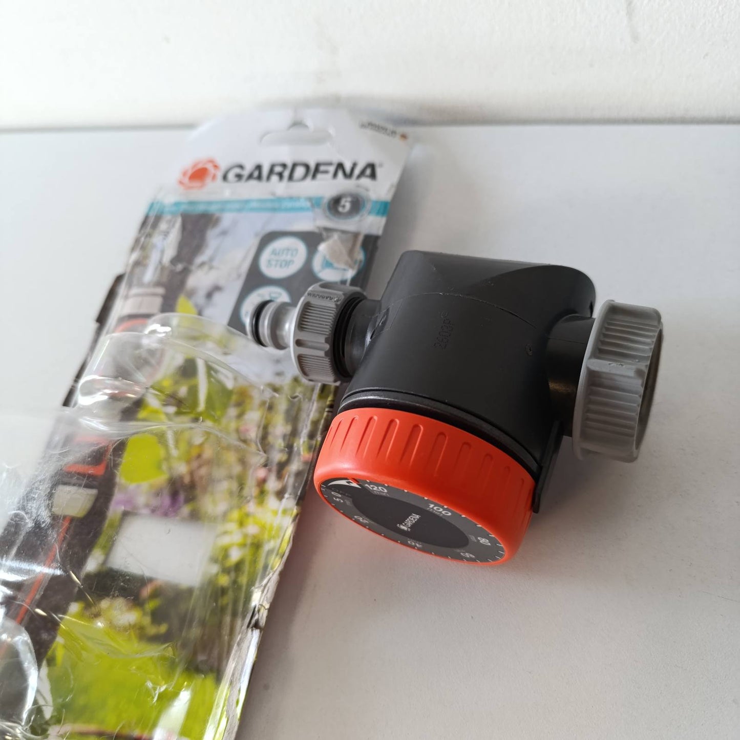 322353 - GARDENA Kohëmatës për Ujitje, automatik për rubinetat 26.5 mm (G 3/4) ose 33.3 mm (G1), kohëzgjatje 5-120 min, sistem lidhjeje e shpejtë (1169-20)