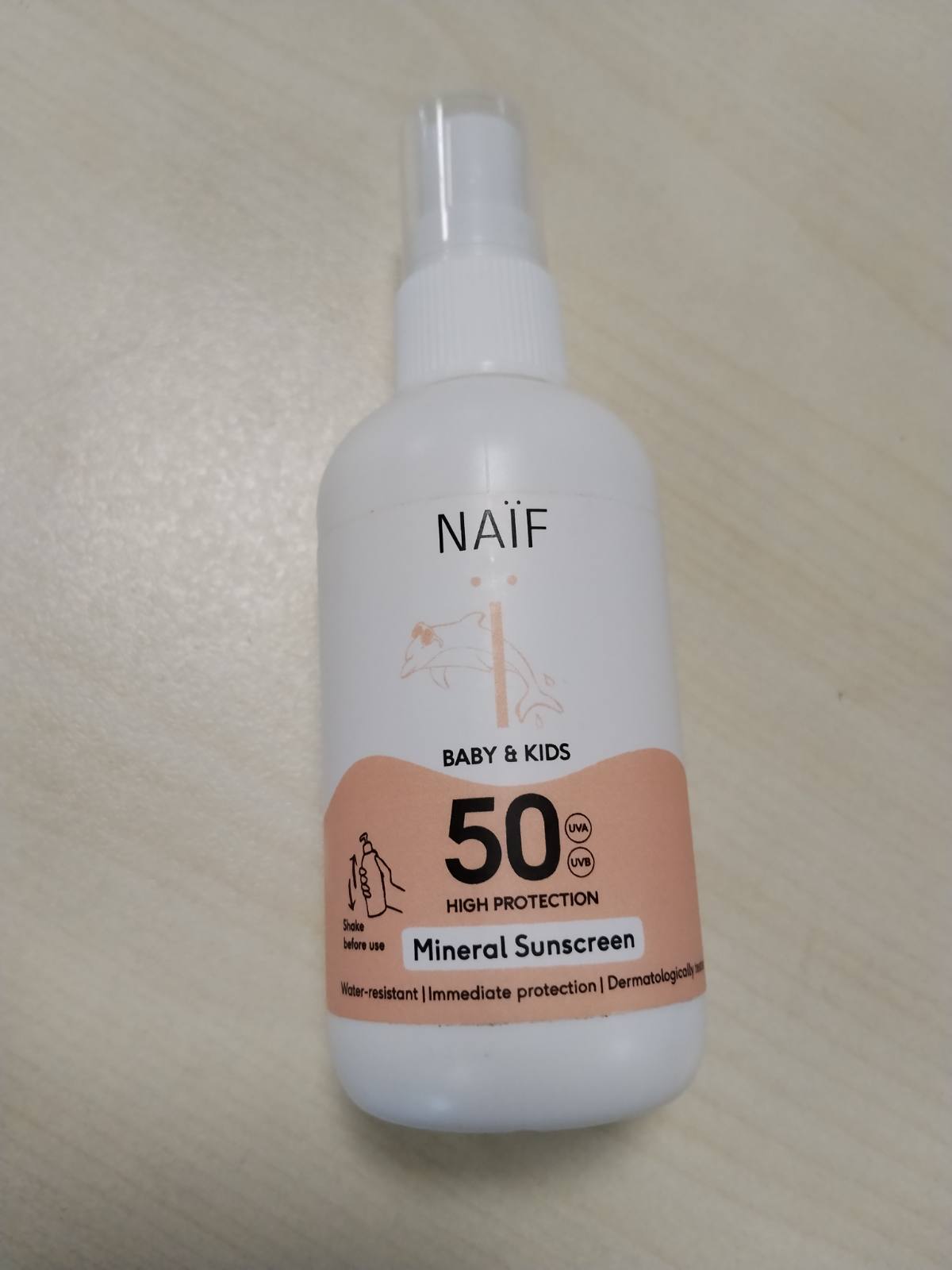 317250 - NAÏF Sprej mineral për mbrojtje nga dielli - SPF 50, për foshnje dhe fëmijë, 100 ml, pa oktokrilen, rezistent ndaj ujit